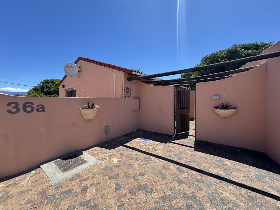 3 Bedroom Property for Sale in Table View Western Cape